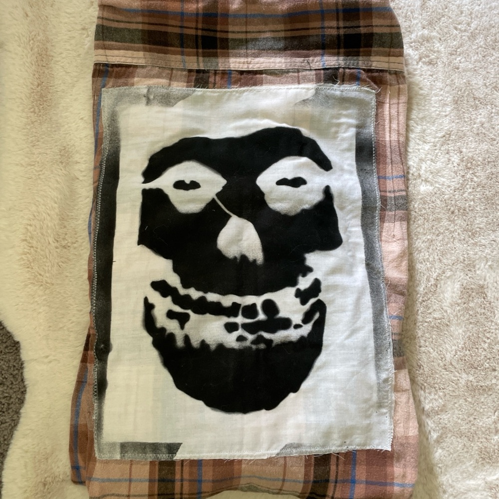 Custom flannel with back patch - Picture 2 of 7